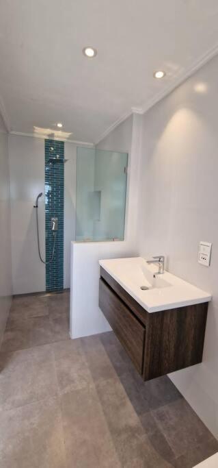 Paradise Heights Luxury Apartments & Villa Beau Vallon  Exteriör bild
