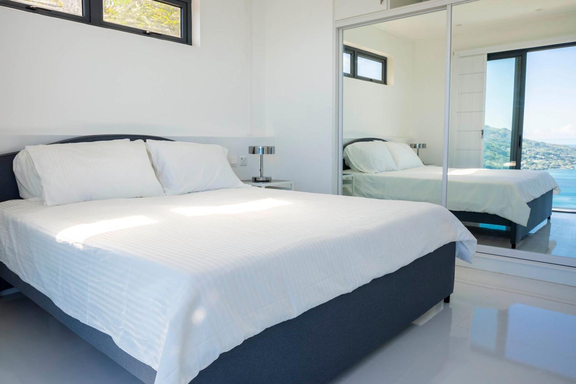 Paradise Heights Luxury Apartments & Villa Beau Vallon  Rum bild